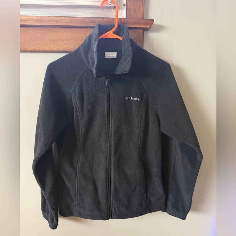 Columbia Women’s  Black Fleece Jacket